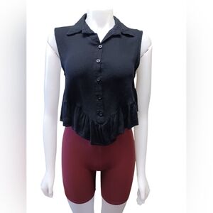 Farm Ruffled Black Sleeveless EUC Top Size Small